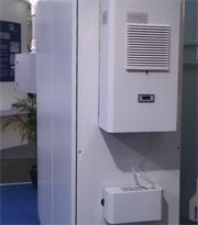 供應機柜空調、仿威圖工業空調與耐高溫工業空調冷凝水蒸發器操作臺詳解